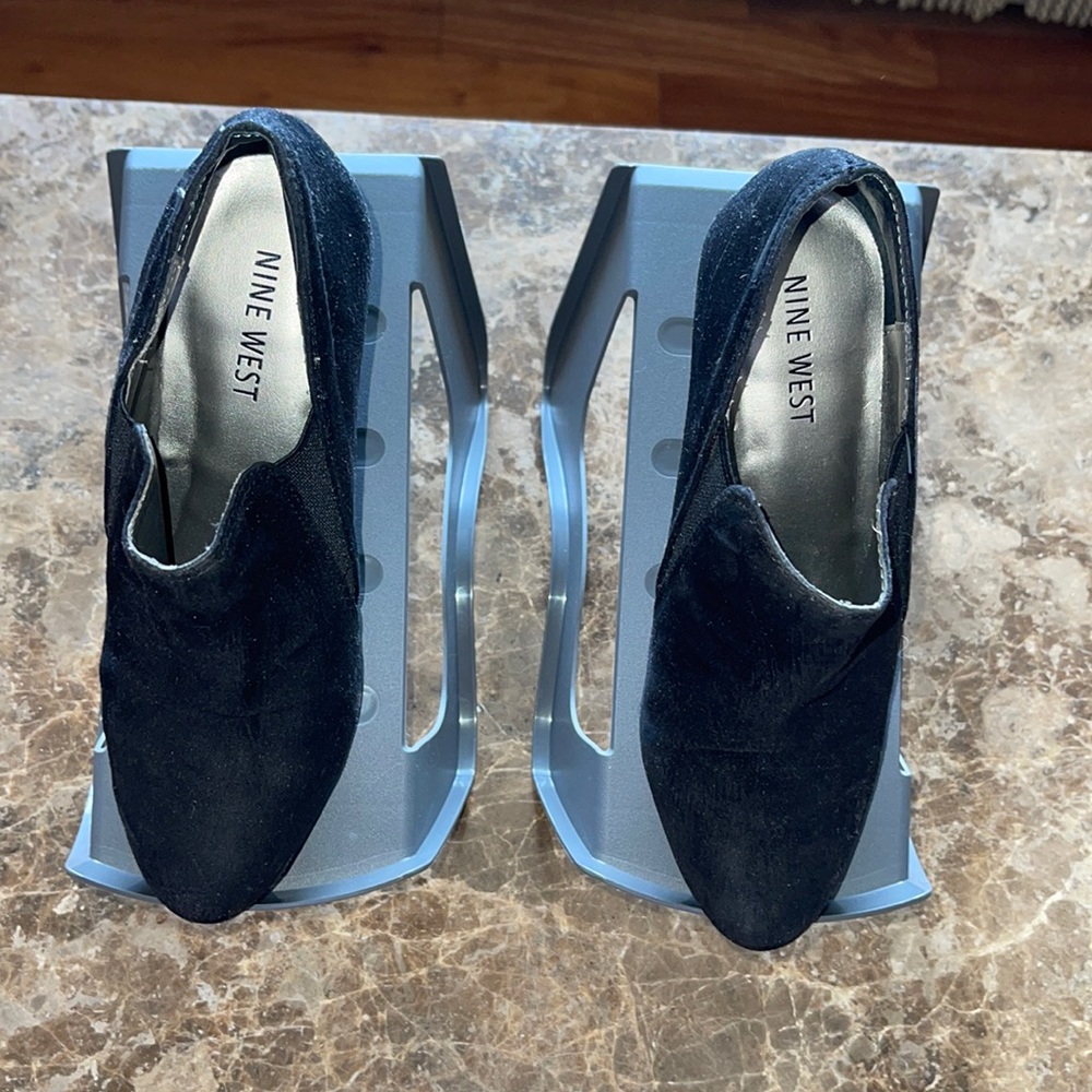 Nine West suede booties Size 5